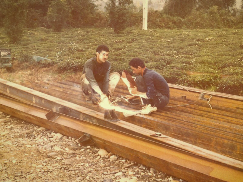 جناب آقای لاهیجی